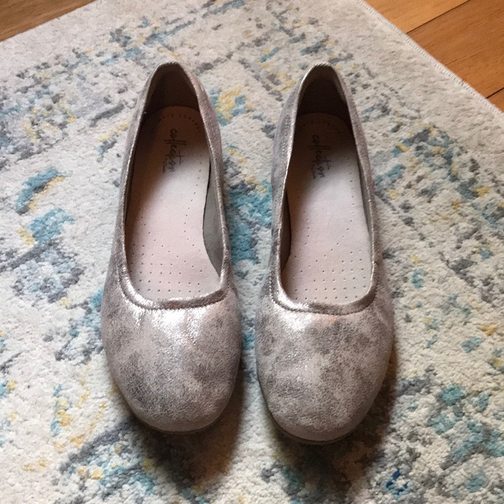 Gold Clark flats